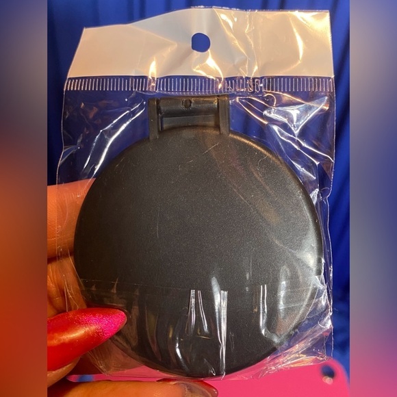 Beauty Compact Mirror: ‘Sometimes You Forget You’re Awesome…’ Decor - Picture 2 of 2